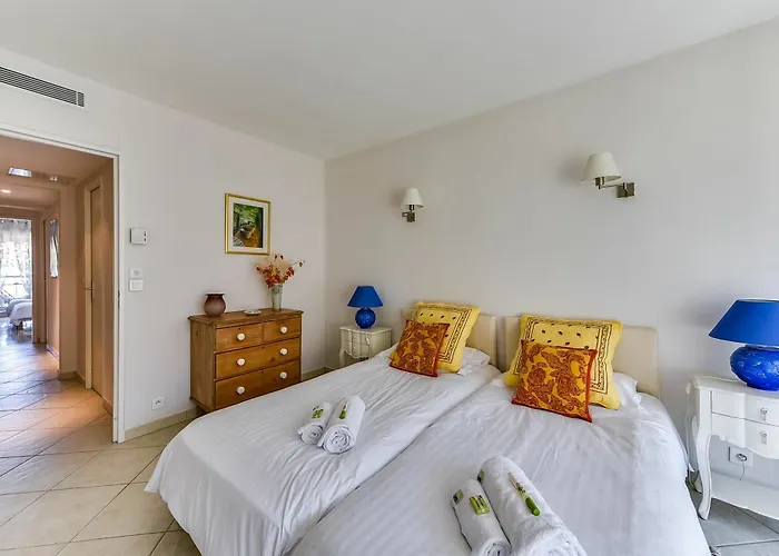 Les Elfes Apartment 2
